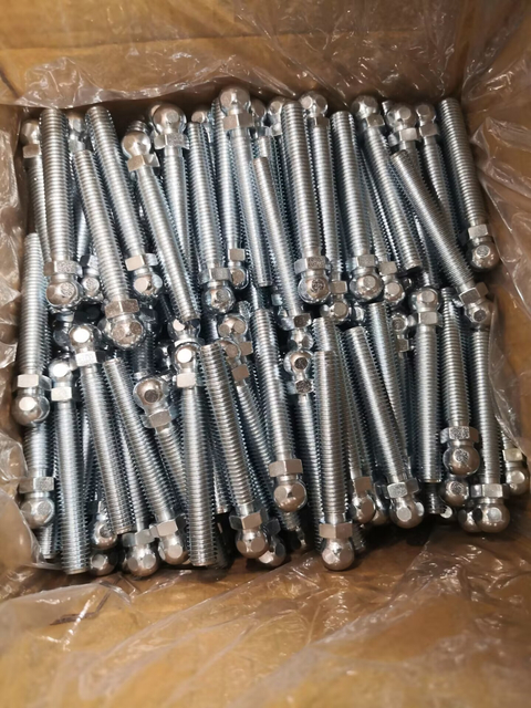 Шаровые шпильки и винты с шаровой головкой